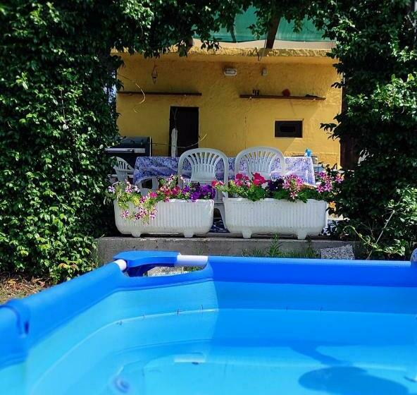 تختخواب و صبحانه La Casa Delle Storie