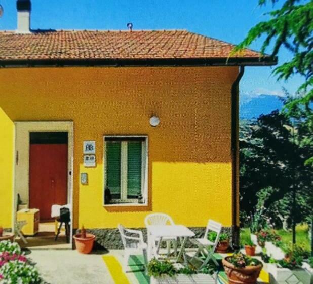 تختخواب و صبحانه La Casa Delle Storie