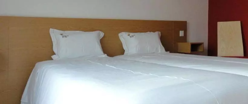 ホテル Encostas Do Côa Ter