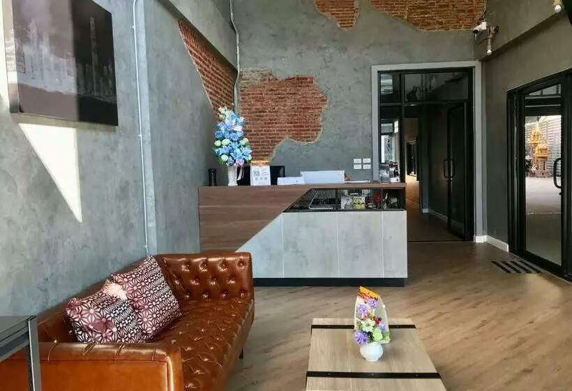 هتل The New Residence Buriram