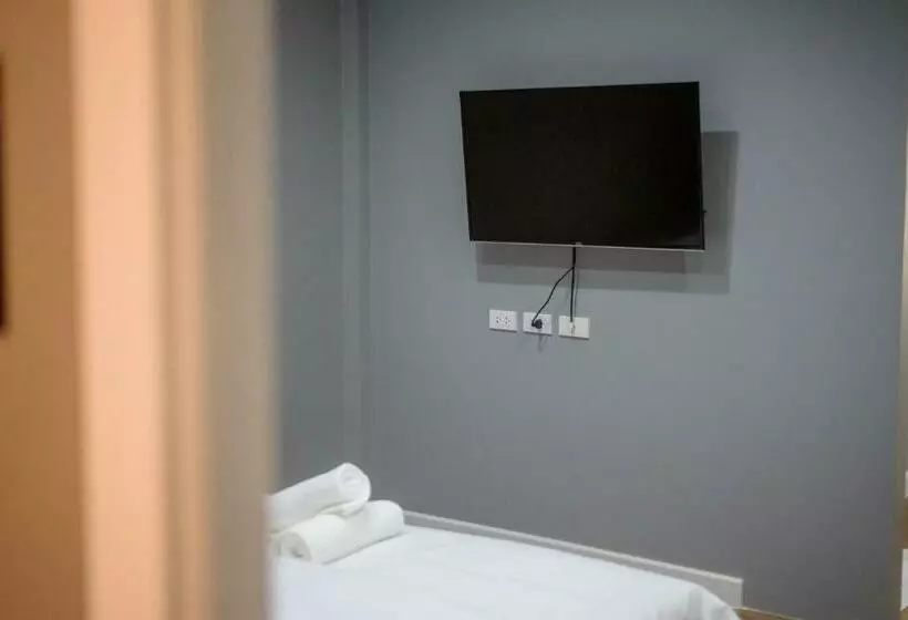 هتل The New Residence Buriram