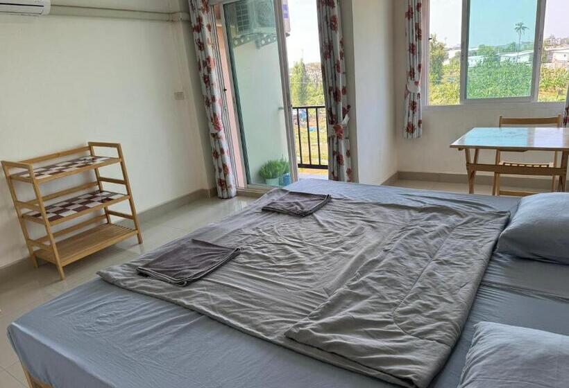 پانسیون Boom Inn