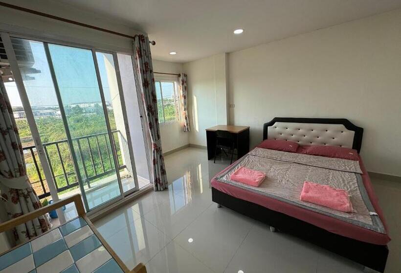 پانسیون Boom Inn