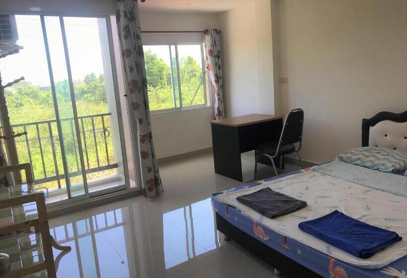 پانسیون Boom Inn