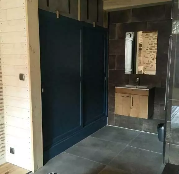 ペンション La Rénovée D’antan