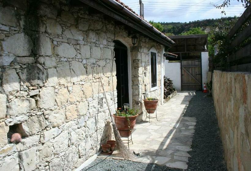 ペンション The Spidaki