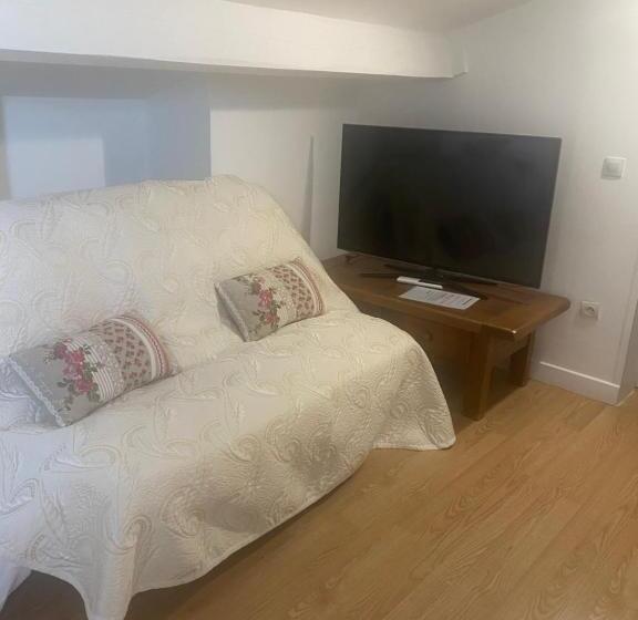 تختخواب و صبحانه Centre D énergies