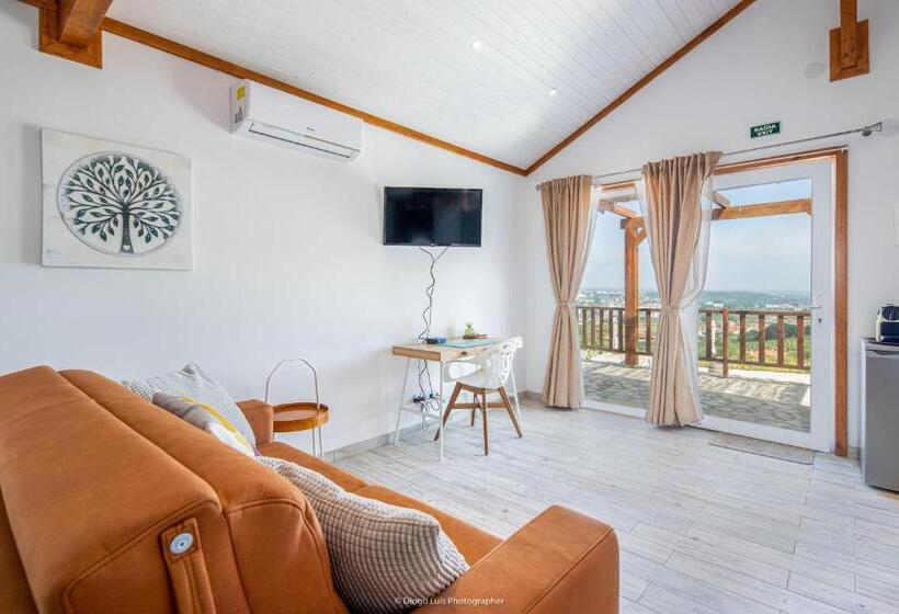 تختخواب و صبحانه The Olive Hill Guesthouse