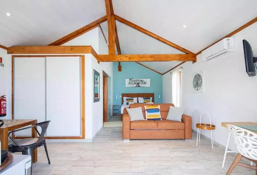 ベッドアンドブレックファースト The Olive Hill Guesthouse