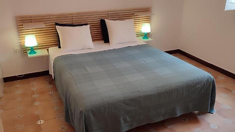 تختخواب و صبحانه Torre De La Campana