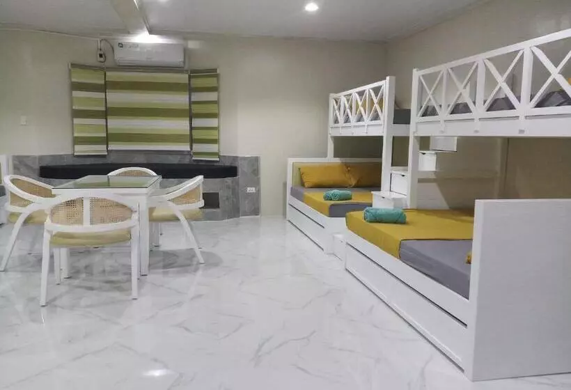 Hotelli Michaels Homestay   Farm Villa Nr Patar Beach & Bolinao Falls