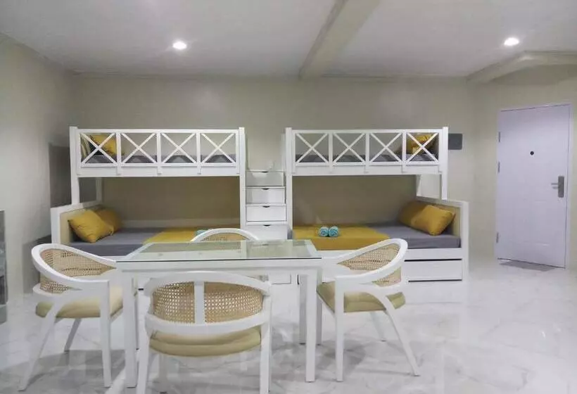 Hotelli Michaels Homestay   Farm Villa Nr Patar Beach & Bolinao Falls