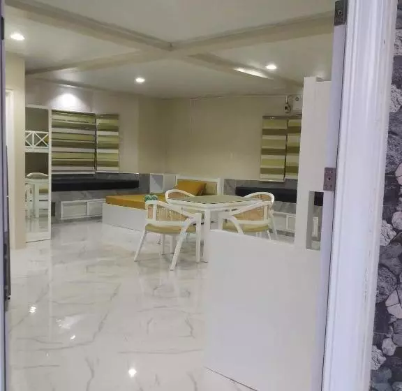 Hotelli Michaels Homestay   Farm Villa Nr Patar Beach & Bolinao Falls