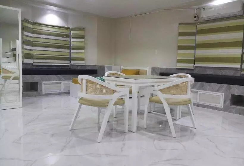 Hotelli Michaels Homestay   Farm Villa Nr Patar Beach & Bolinao Falls