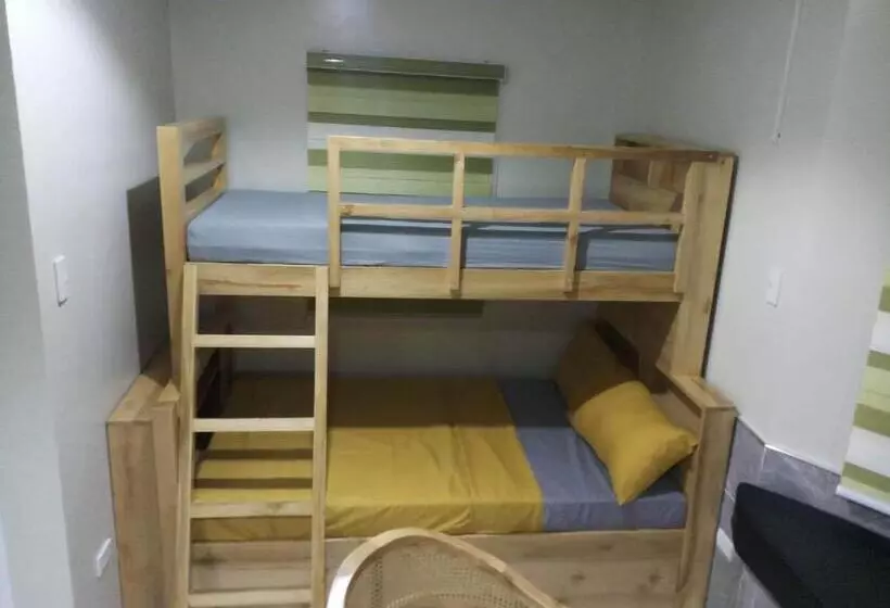 Hotelli Michaels Homestay   Farm Villa Nr Patar Beach & Bolinao Falls