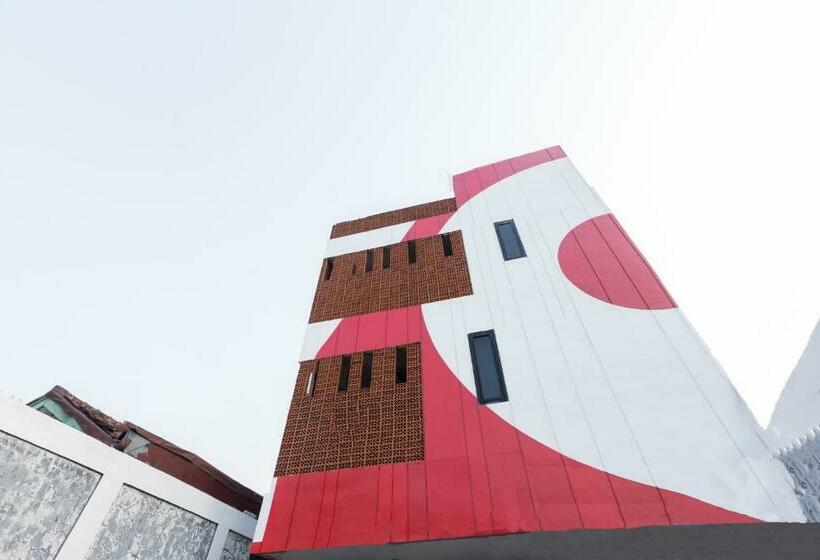 בית מלון כפרי Oyo 1516 Cemara Gading Syariah