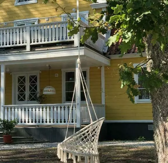 ホテル Strandvillan Ljugarn