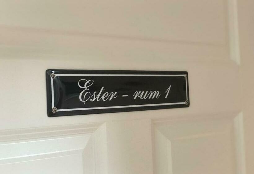 בית מלון כפרי Strandvillan Ljugarn