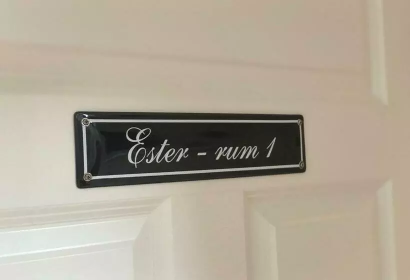 ホテル Strandvillan Ljugarn