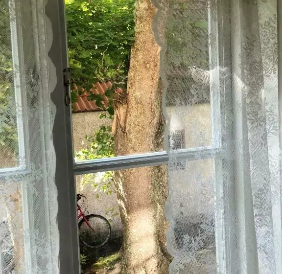 ホテル Strandvillan Ljugarn