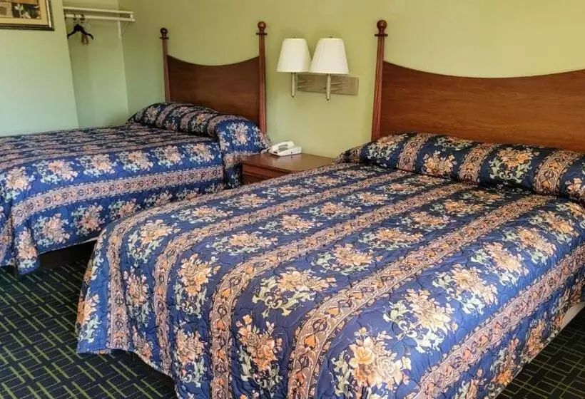 Motelli Benbrook Inn & Suites