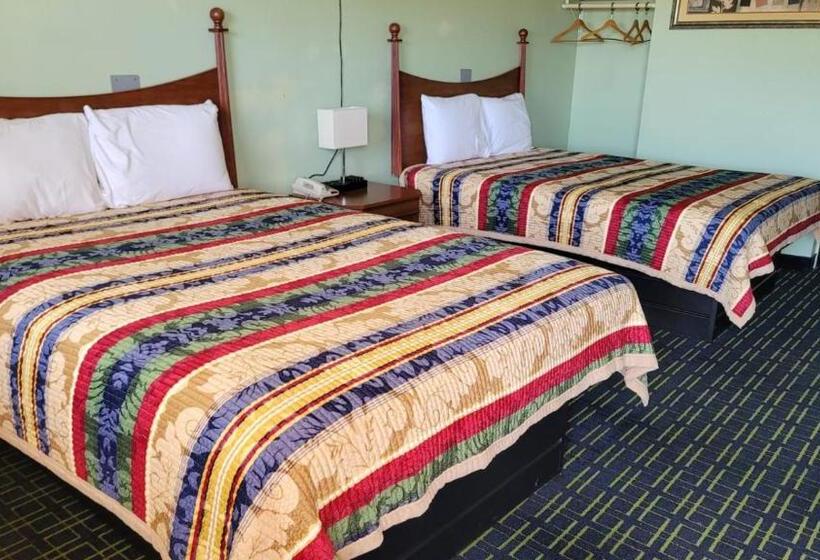 Motel Benbrook Inn & Suites