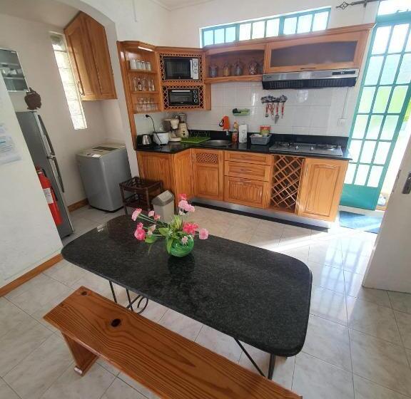 پانسیون Appartement & Studio Lolla