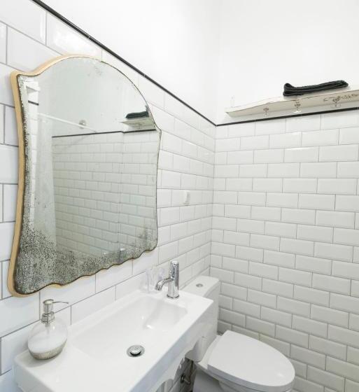 Пансион Bohemian Antique Guesthouse