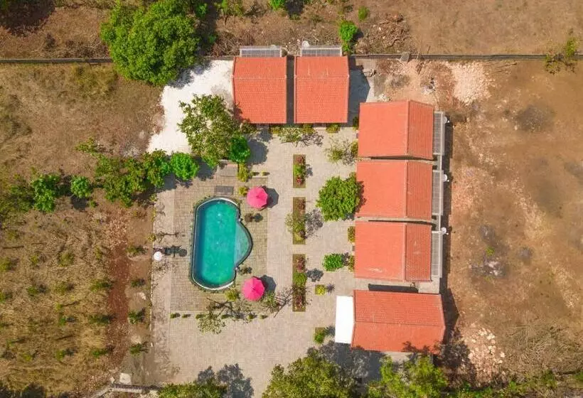 پانسیون Uluwatu Kayana Bungalows By Bukit Vista