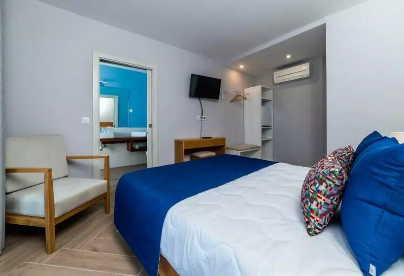 تختخواب و صبحانه Azul