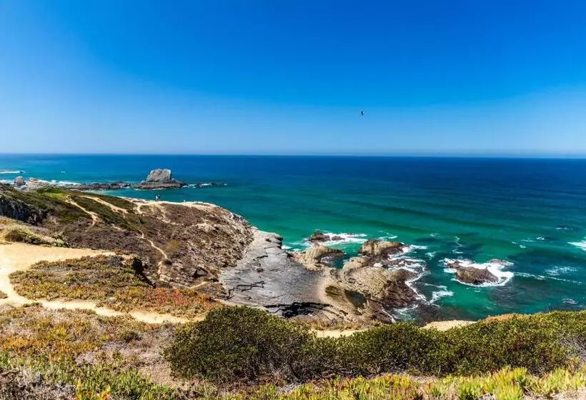 تختخواب و صبحانه Azul