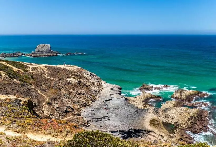 تختخواب و صبحانه Azul