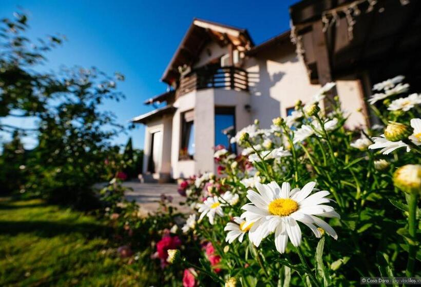 پانسیون Casa Dora