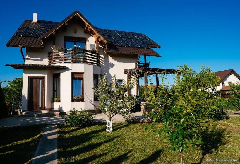 پانسیون Casa Dora