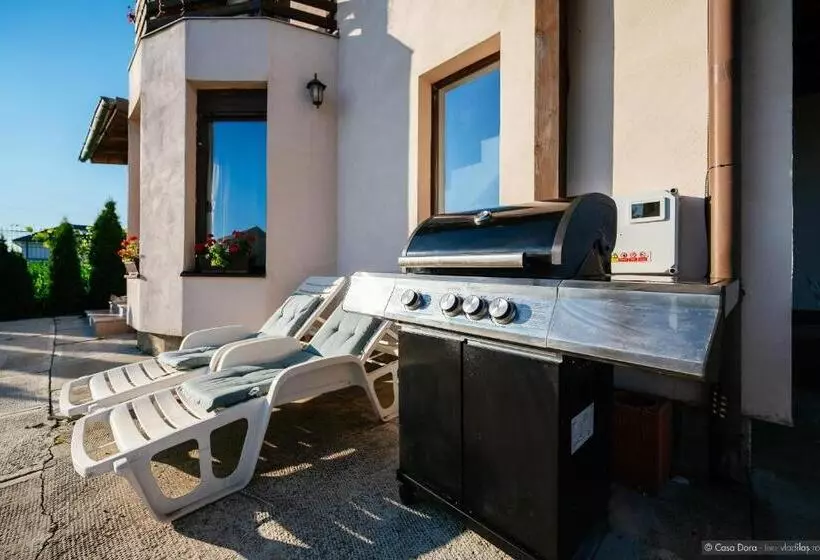 پانسیون Casa Dora