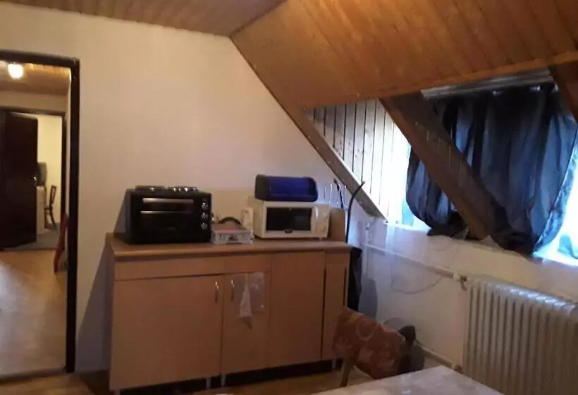 Tunnel Family Apartmanház Pécs