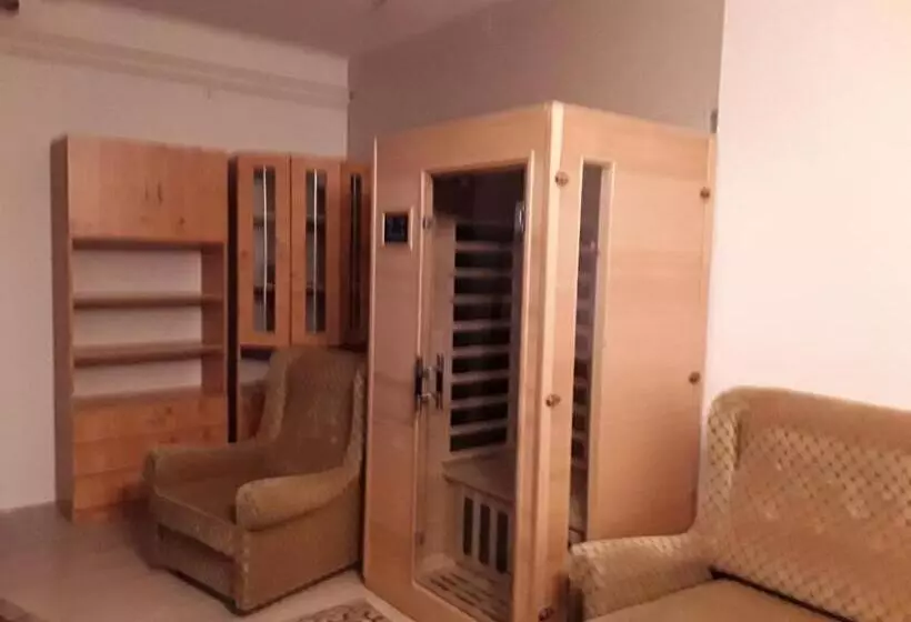 Tunnel Family Apartmanház Pécs