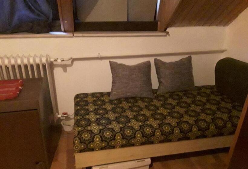 Tunnel Family Apartmanház Pécs