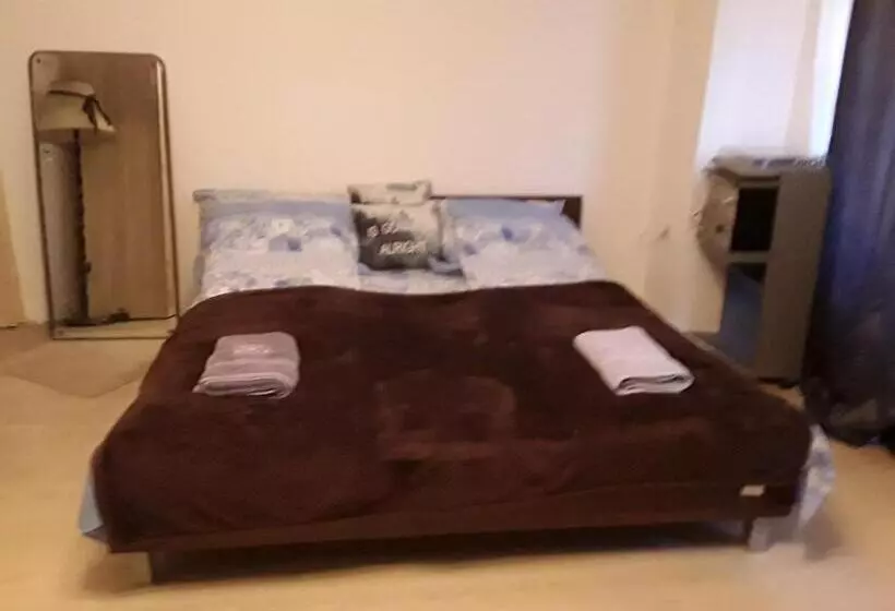 Tunnel Family Apartmanház Pécs