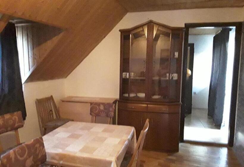 Tunnel Family Apartmanház Pécs