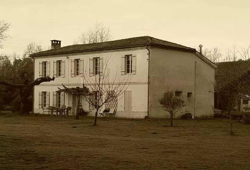 Aamiaismajoitus (B&B) Chez Alexandra