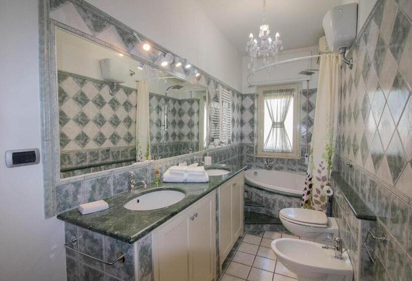 تختخواب و صبحانه La Casa Di Adele Cagliari