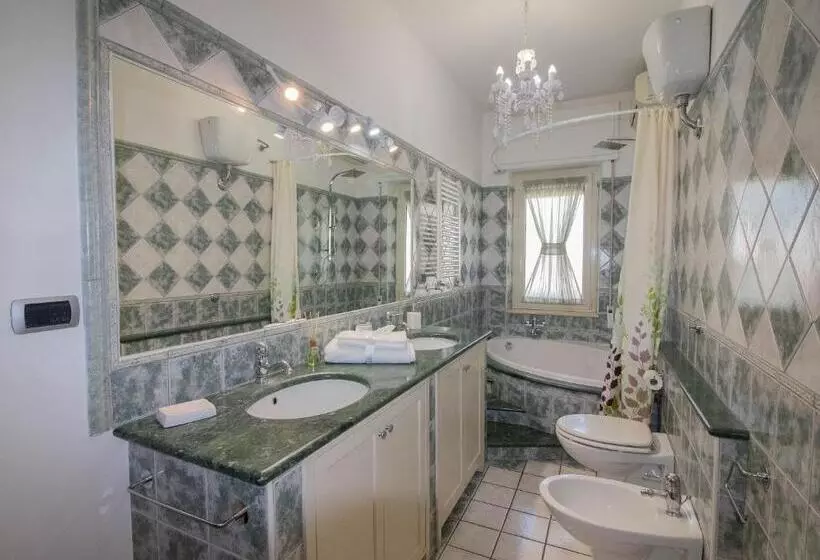 تختخواب و صبحانه La Casa Di Adele Cagliari