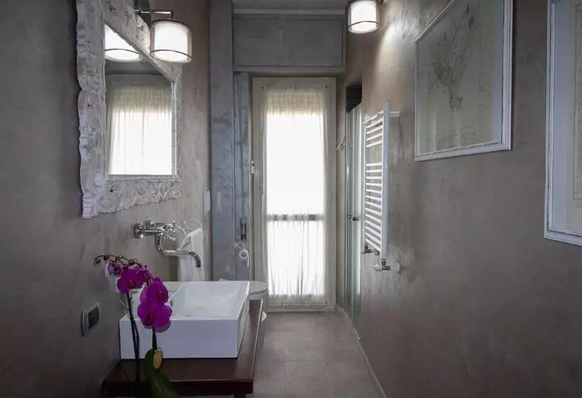 تختخواب و صبحانه La Casa Di Adele Cagliari