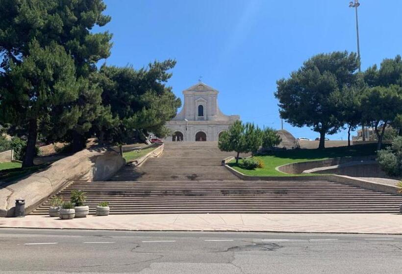 تختخواب و صبحانه La Casa Di Adele Cagliari