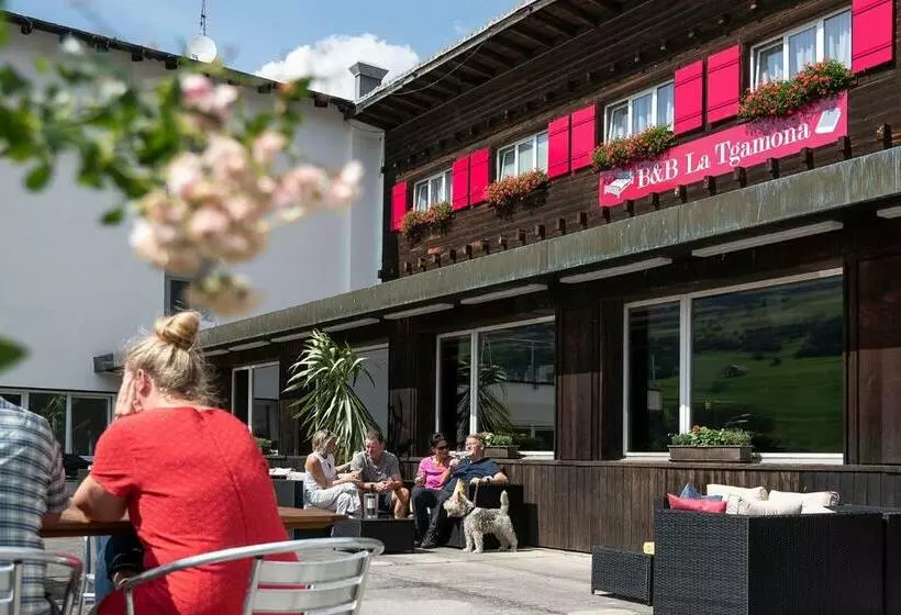 Hotelli B&b La Tgamona