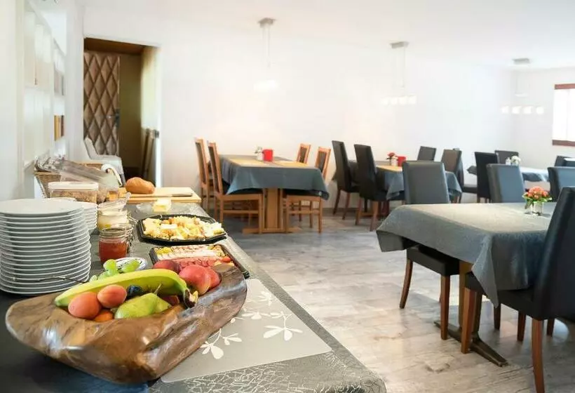 Hotelli B&b La Tgamona