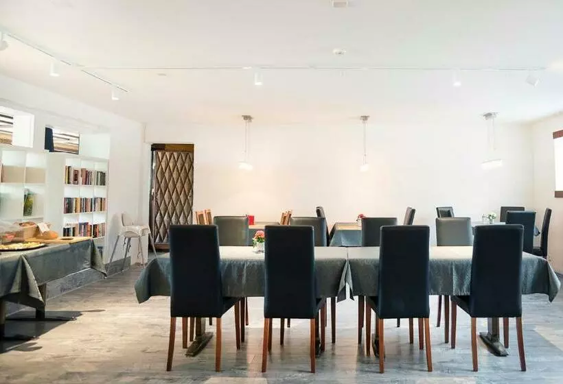 Hotelli B&b La Tgamona