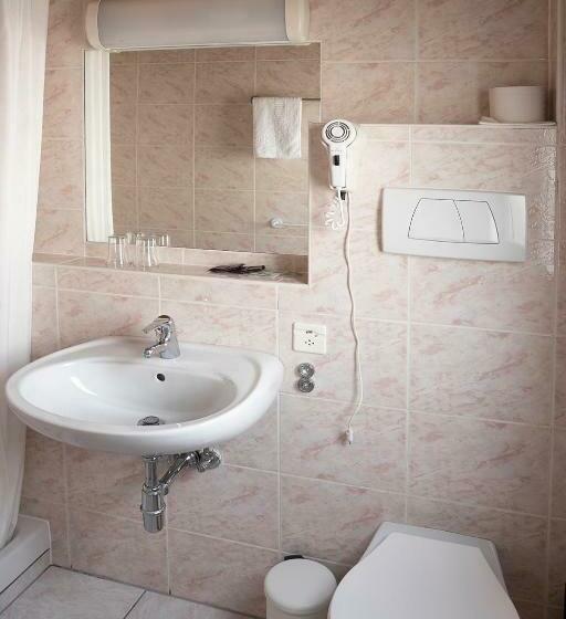 호텔 B&b La Tgamona