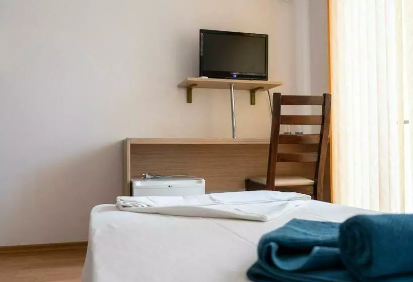 Majatalo Califarul Alb